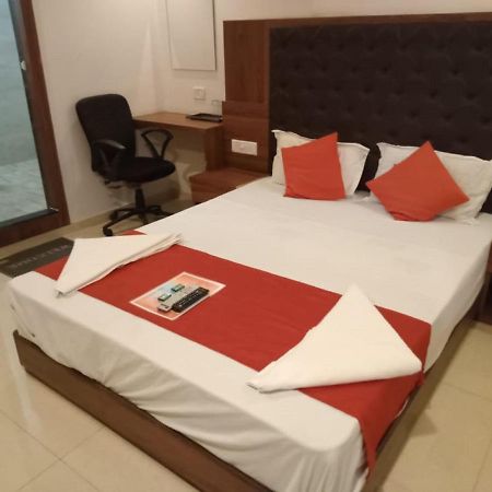 Hotel Sai Deep Lodging By Wb Inn 나비뭄바이 외부 사진
