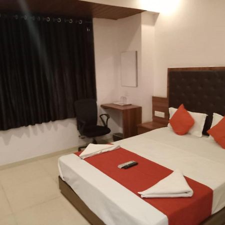 Hotel Sai Deep Lodging By Wb Inn 나비뭄바이 외부 사진